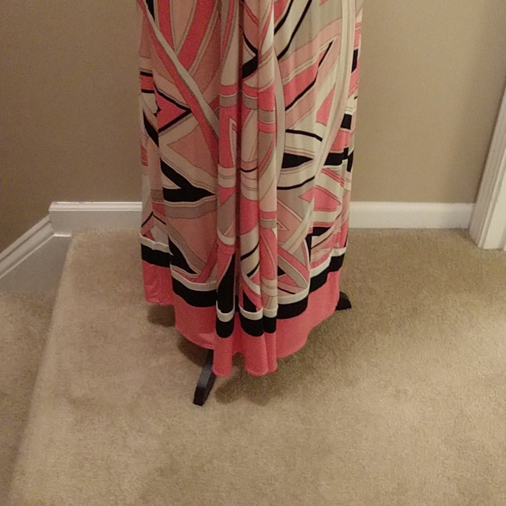 Sundress - Picture 2 of 7